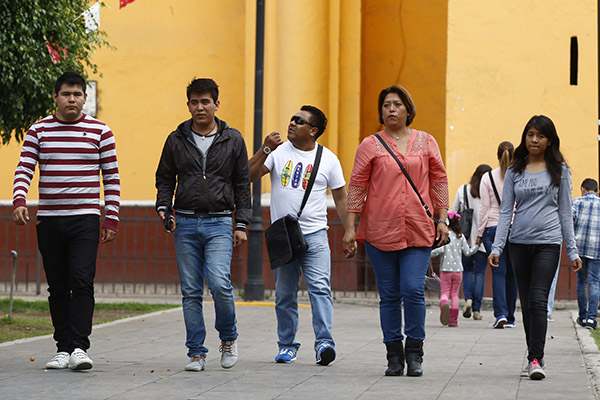 Los mexicanos se perciben a sí mismos como generosos y alegres