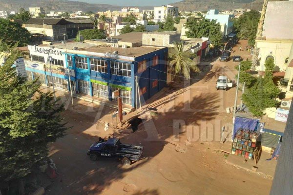 Hombres armados secuestran a 170 personas en un hotel de Malí