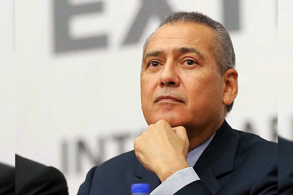 Suspirantes están en cónclave con Beltrones