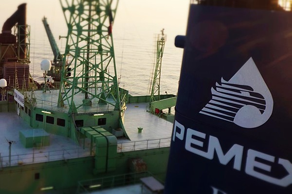 Crisis en Pemex al alza, adeuda 50,000 millones a proveedores