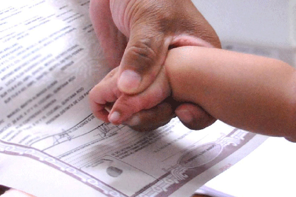 Proponen registrar a bebés con apellido materno