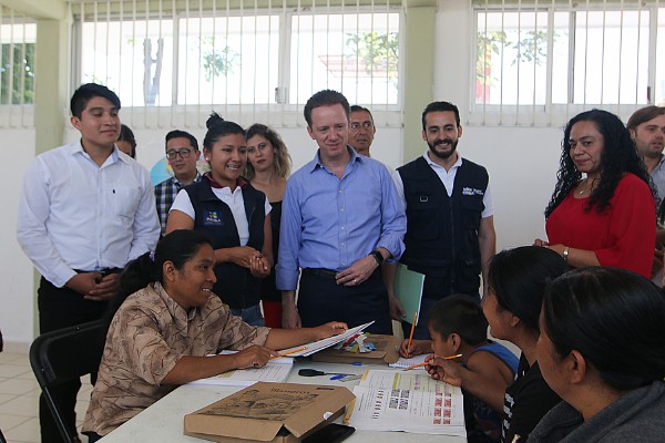 Alcalde Banck visita Centro de Desarrollo Comunitario Solidaridad