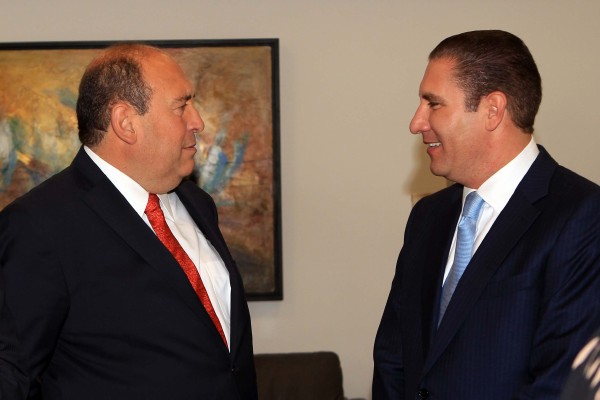 Comunicación entre gobierno y legislativo permite atender los retos de los estados: RMV