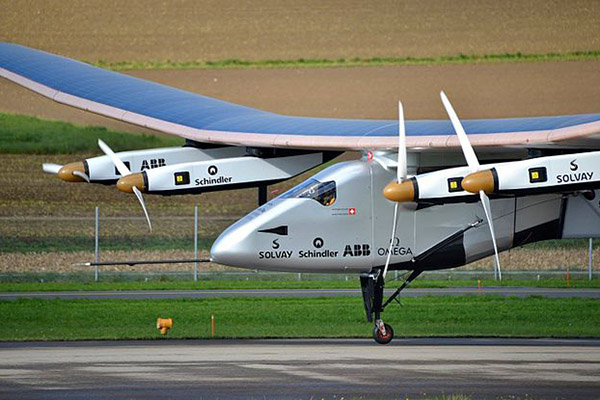 Avión solar completa primer tramo de travesía en EUA