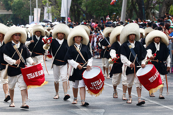 Reportan saldo blanco en desfile conmemorativo del 5 de Mayo