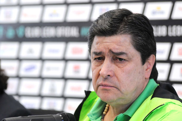 En León confían en que experiencia de Tena incline balance a su favor