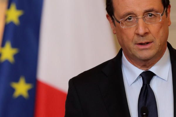 Presidente francés exhorta a británicos a votar sí a la Unión Europea