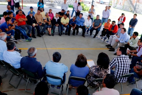 Luis Banck se reúne con vecinos de colonias del norponiente de la ciudad