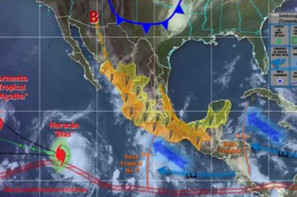 Tormenta “Blas” se convierte en huracán en el Pacífico mexicano
