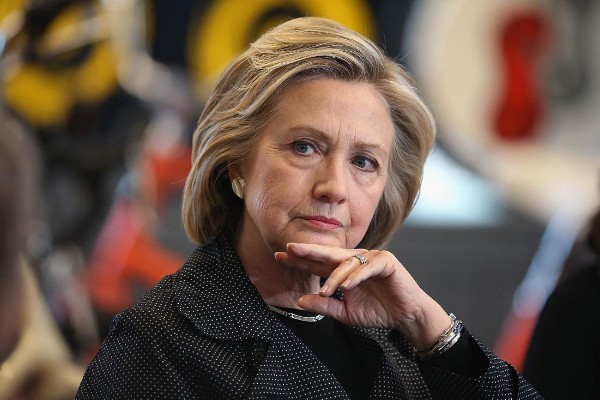 Departamento de Estado reabrirá investigación contra Clinton
