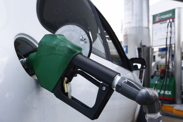 Tips para ahorrar gasolina estas vacaciones