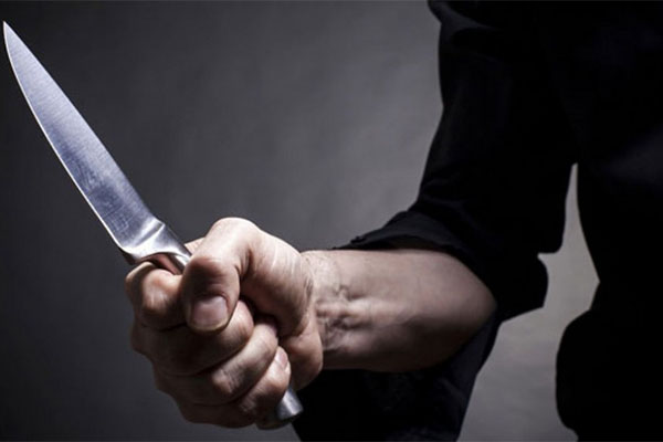 Hombre armado mata a cuchilladas a 15 personas en Japón