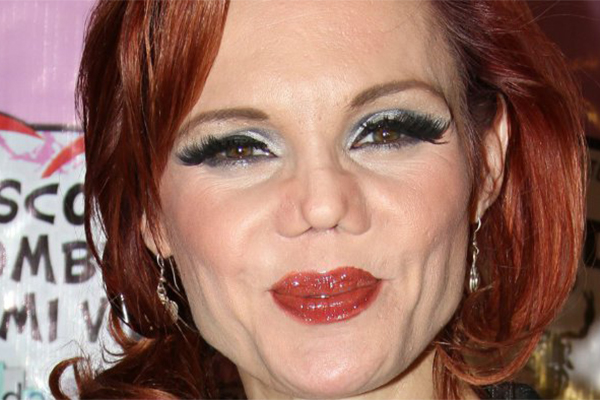 Carmen Campuzano promociona disco “Seré tu noche bohemia”
