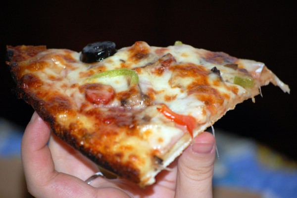 Niño de cuatro años halla la muerte después de comer pizza