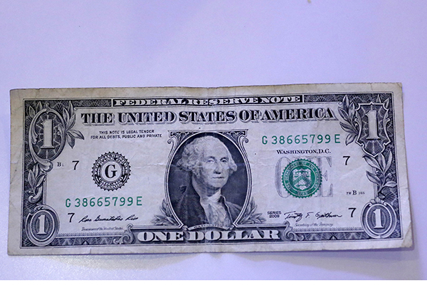 Hasta en $19.28 se vende dólar en bancos