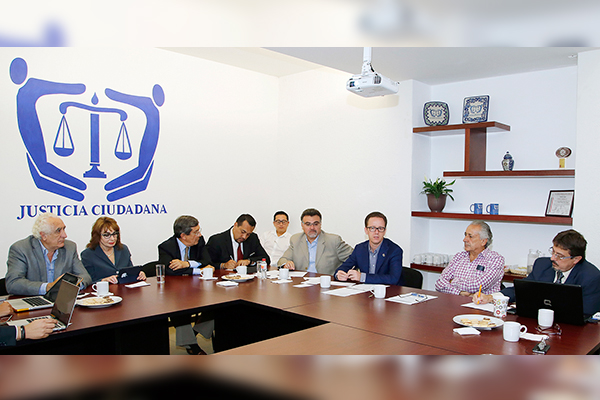 Se reúne Luis Banck con directivos de la Asociación Civil Justicia Ciudadana