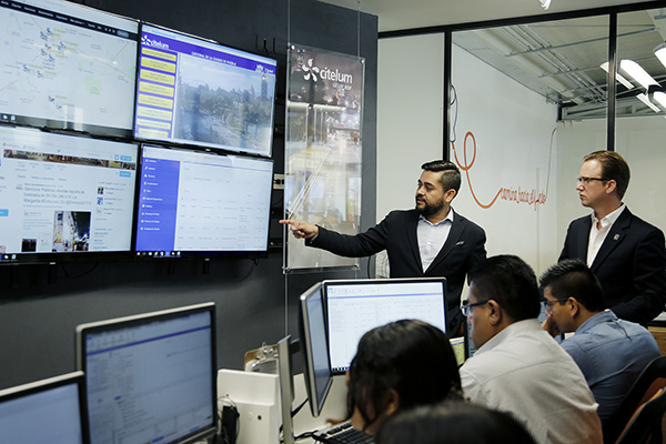 Visita Banck empresa Citelum para supervisar servicio de alumbrado