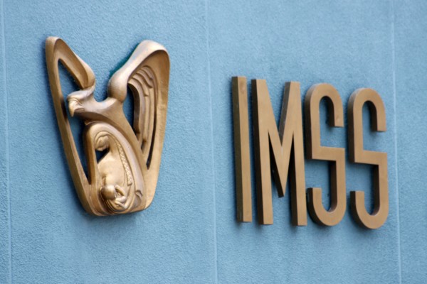 Pacientes del IMSS con insuficiencia renal se están muriendo, acusan