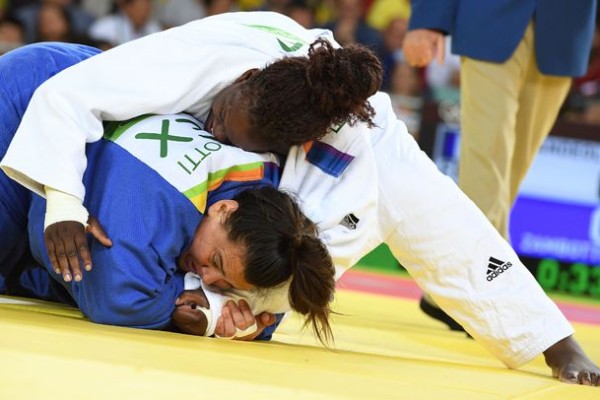 Judoca Vanessa Zambotti cae en su debut y se despide de Río 2016