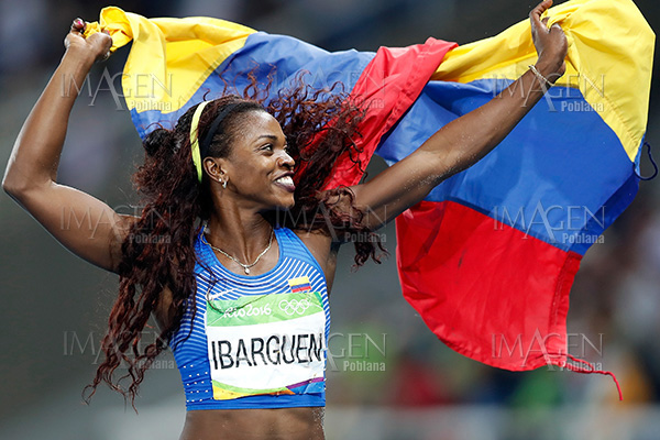 Medallista de oro Caterine Ibargüen es “un fenómeno”: Santos
