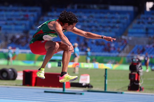 Alberto Álvarez finaliza noveno en salto triple y fuera de podio en JO