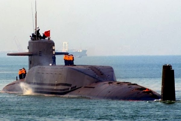 Submarino bate récord de profundidad de inmersión en China