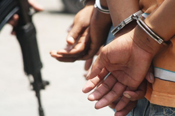 Trasladan a 30 normalistas al penal “David Franco Rodríguez”