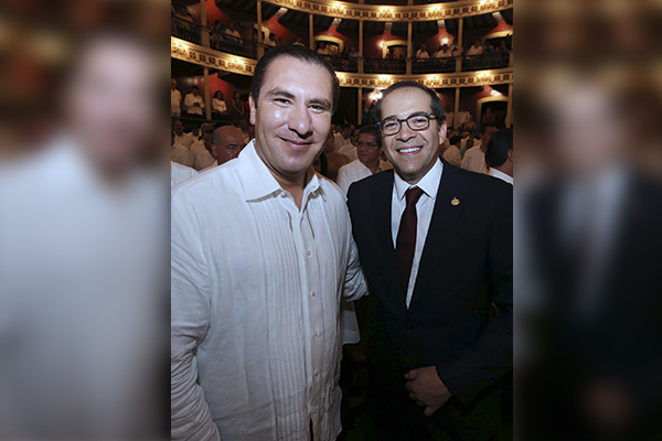 RMV asistió al primer informe del gobernador de Colima, Ignacio Peralta