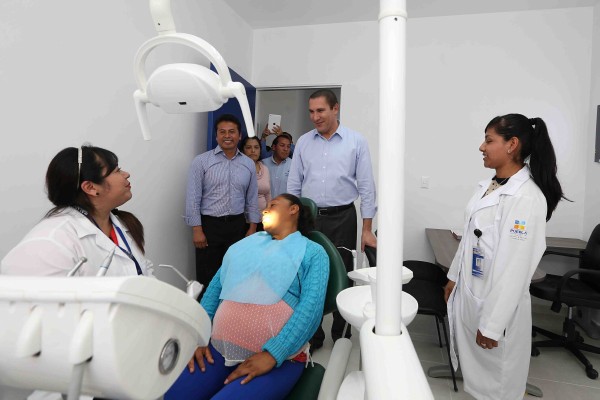 RMV inaugura centro de salud y anuncia construcción de un Cessa