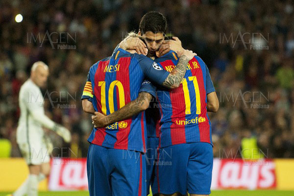 Delantero Luis Suárez agradece al Barcelona segunda “Bota de Oro”