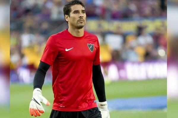 Guillermo Ochoa busca revancha contra Sporting Gijón