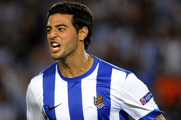 Carlos Vela y Real Sociedad a revertir malos resultados ante Alavés
