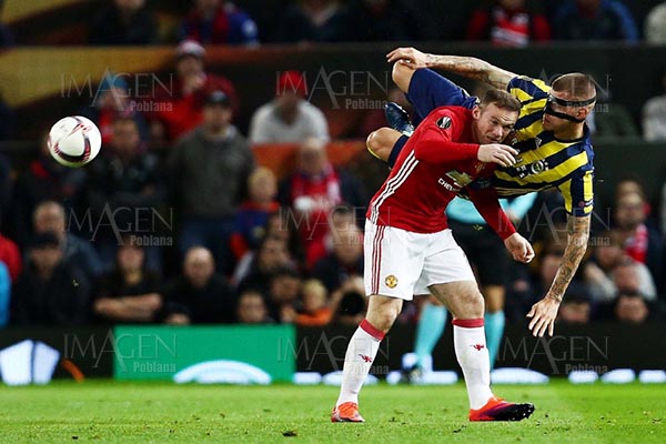 Técnico José Mourinho dispuesto a vender a delantero Wayne Rooney