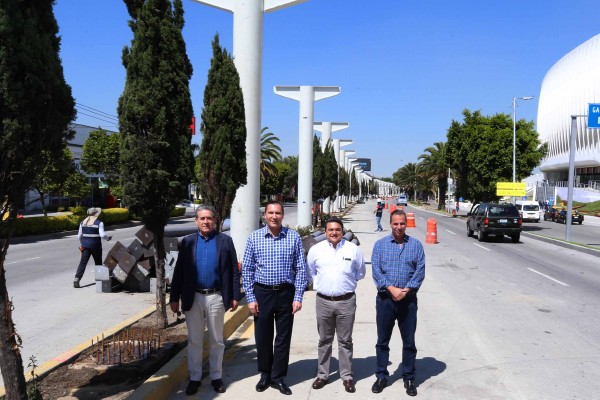 RMV supervisa avance de obras en el bulevar Hermanos Serdán y el BINE