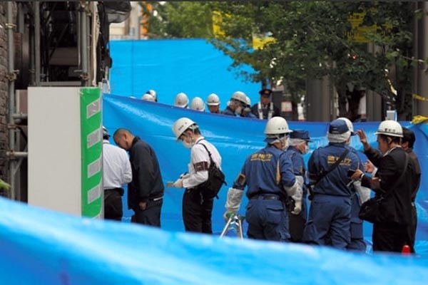 Muere un niño en incendio en festival de arte en Tokio