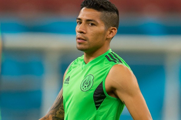 Delantero Javier Aquino causa baja de selección mexicana por lesión