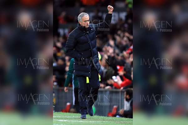 Presidente de FIFA aplaude personalidad de técnico José Mourinho