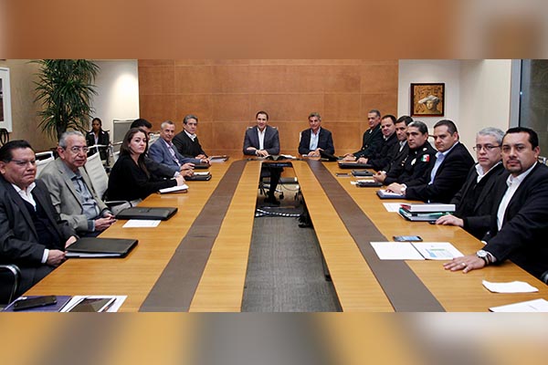 RMV encabeza reunión con el gabinete local de seguridad