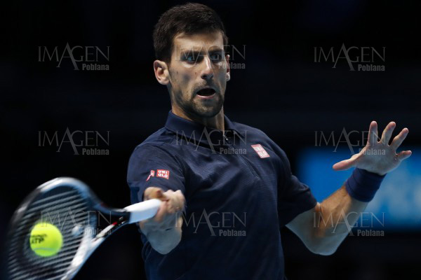 Tenista Djokovic primer favorito, vence a Raonic en Finales de Londres