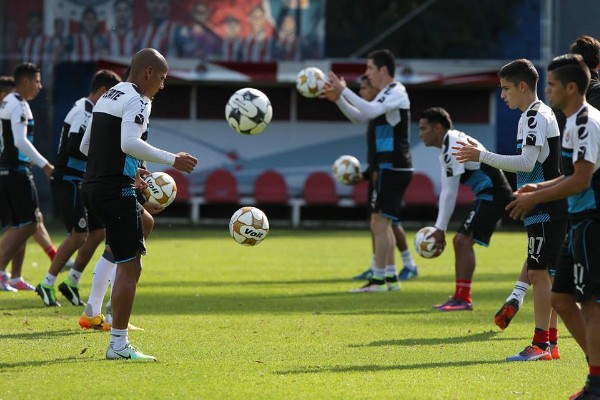 Chivas ya entrena de cara a los cuartos de final ante América