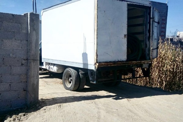 Aseguran vehículos con 3,500 litros de combustible ilícito