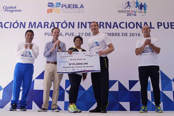 Premia RMV a primeros lugares del Maratón Internacional Puebla 2016