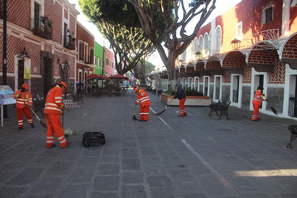 Ayuntamiento continúa con labores de mantenimiento en el Centro Histórico