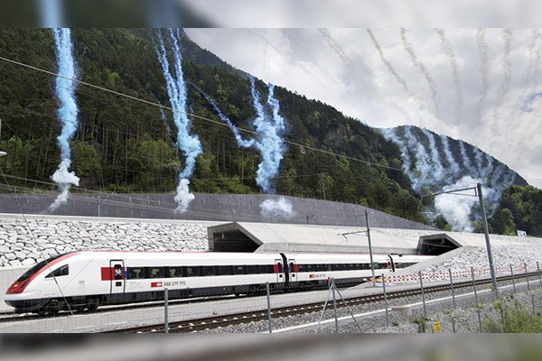 Entra en operación túnel ferroviario más largo del mundo en Suiza