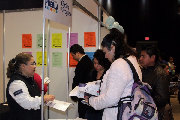 Con éxito, Feria de Empleo Navideña