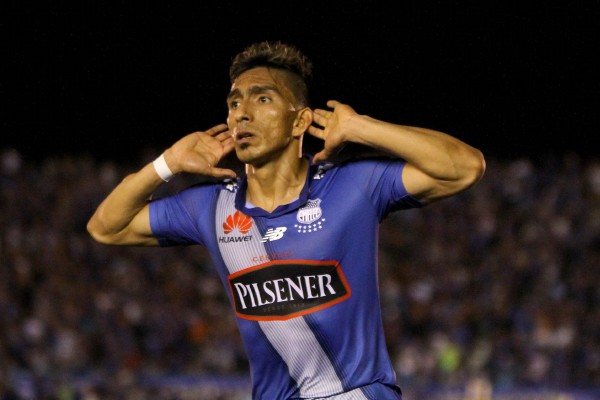 Ecuatoriano Ángel Mena es nuevo refuerzo de Cruz Azul