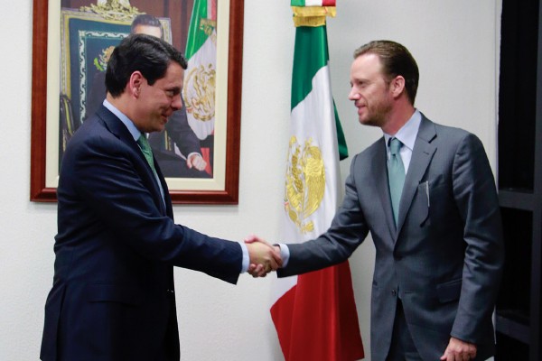 Se reúne Banck con el director de la Comisión Federal de Electricidad