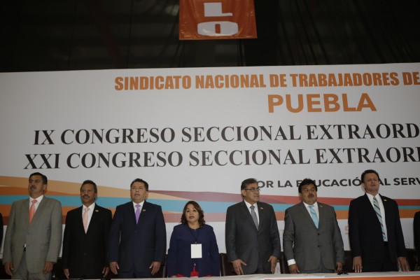 Retraso y desorganización priva en el Congreso del SNTE 23