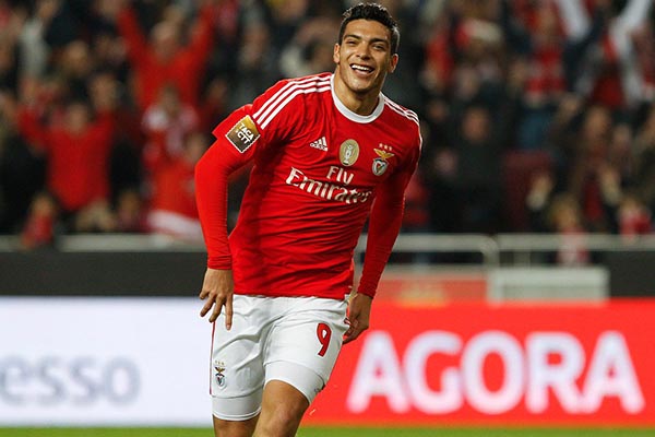 En Benfica hay incertidumbre por futuro de mexicano Raúl Jiménez