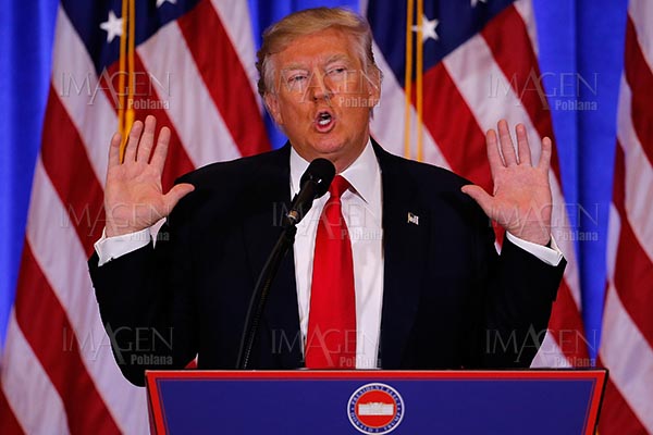 Trump insiste en imponer “impuesto fronterizo” y en pago de muro